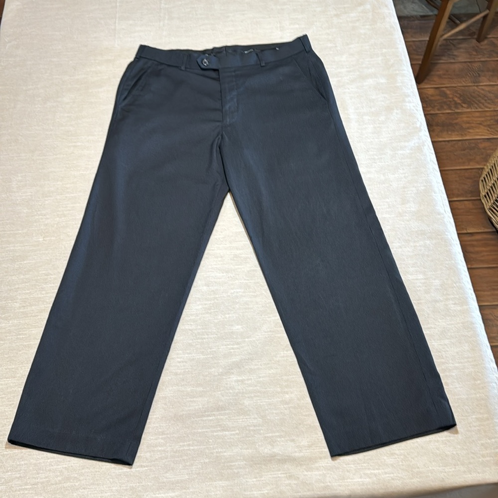 George Men’s black and white pin striped pants. Size 36x29
